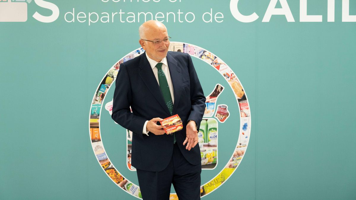 El Presidente de Mercadona, Juan Roig, después de la rueda de prensa