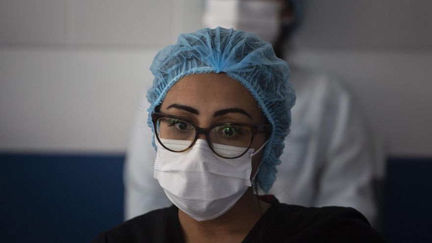 Una doctora después de la rueda de prensa para denunciar la situación del personal sanitario en Guatemala