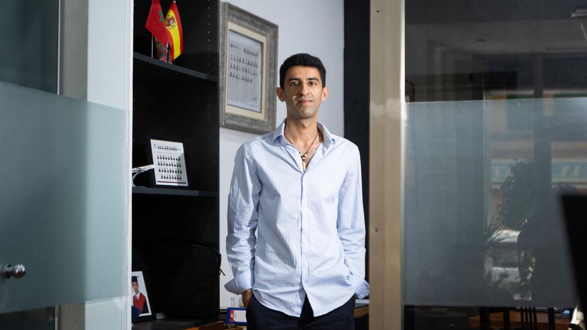 Mohamed Alami Battahi volvió a Mallorca hace un año para abrir su propio despacho de abogados tras un tiempo trabajando desde Madrid para una aerolínea privada.