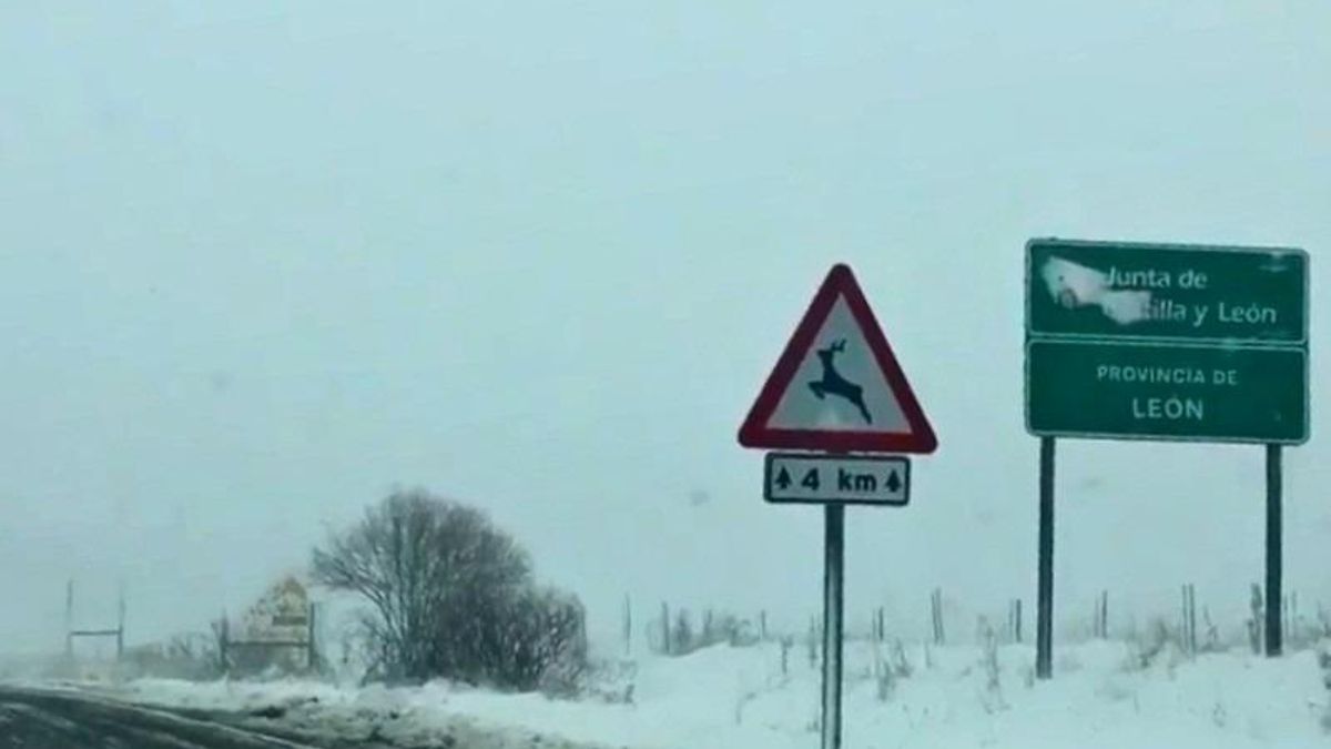 Activan una nueva alerta amarilla en León por viento y nieve con la cota a 900 metros al final del miércoles