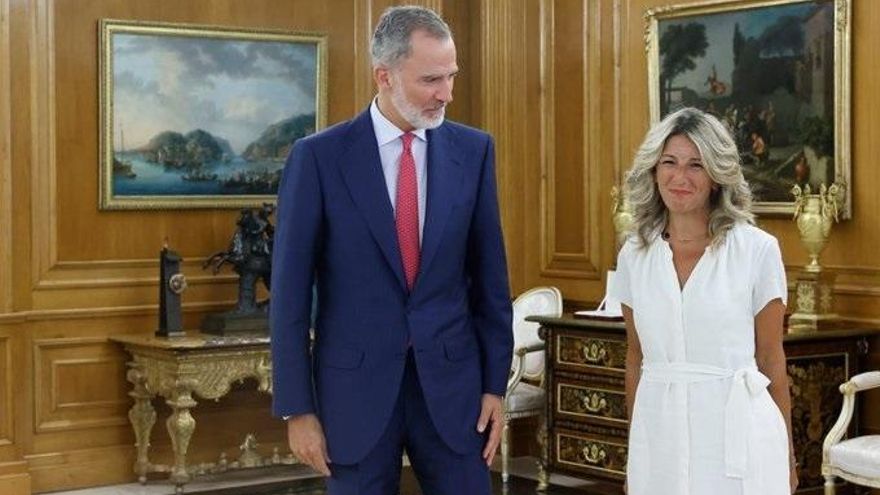 Yolanda Díaz confirma ante el rey que Sumar apoyará una investidura de Sánchez y asegura que Feijóo está "completamente aislado"