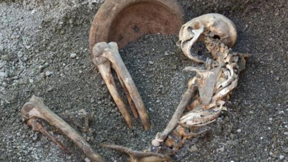 El mayor murió antes por una lluvia de fragmentos