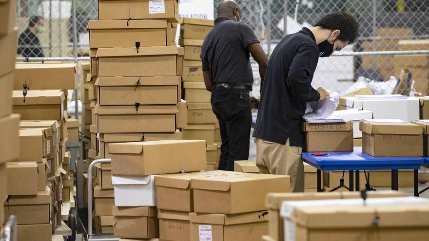 Un condado de ultraderecha de EEUU se deshace de las máquinas de votación sin nada para sustituirlas