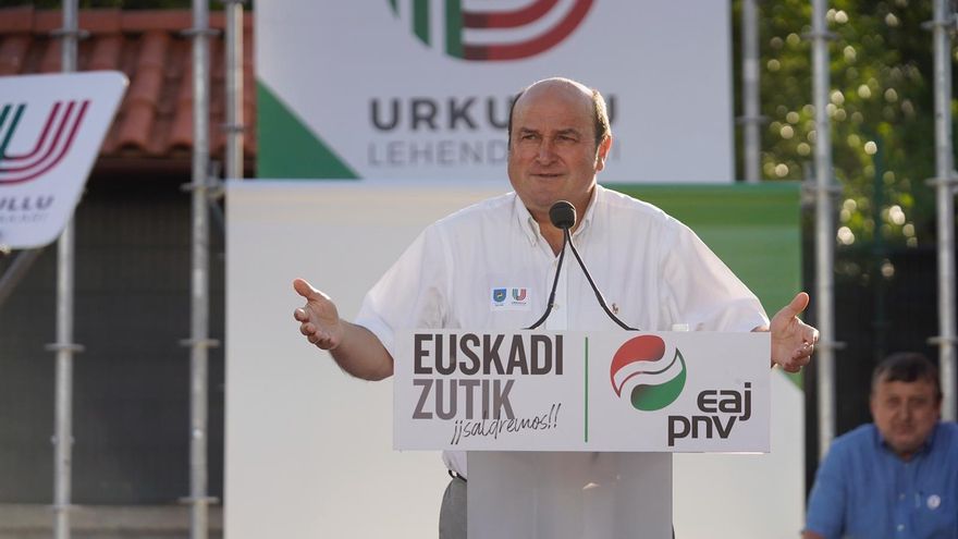 Andoni Ortuzar (PNV) en un mitin en Álava