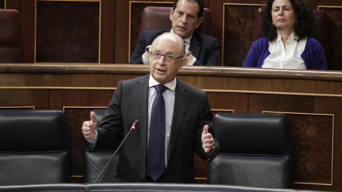 Montoro defiende inversiones en la costa africana frente a Canarias pero no aclara si saldrán de su régimen económico