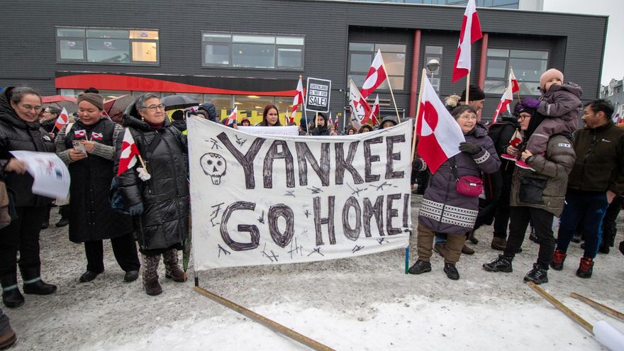 Trump no descarta una acción militar para anexionarse Groenlandia ante una pregunta directa y responde: "Sin comentarios"