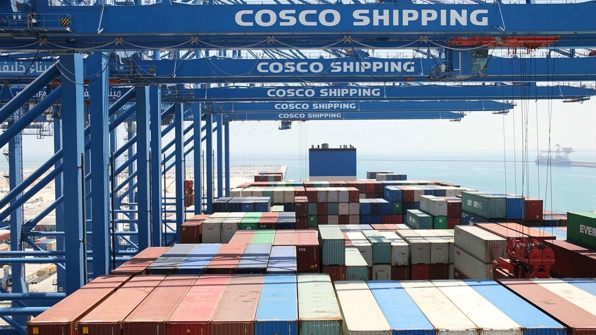 EuropaPress 7402184 abu dhabi may 25 2019 chinese container ship solar is seen at csp abu dhabi