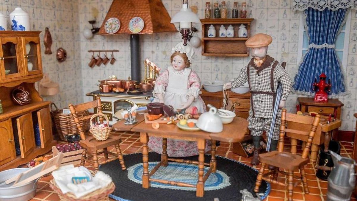 Santa Brígida abre las puertas al universo en miniatura de Alicia Guerra