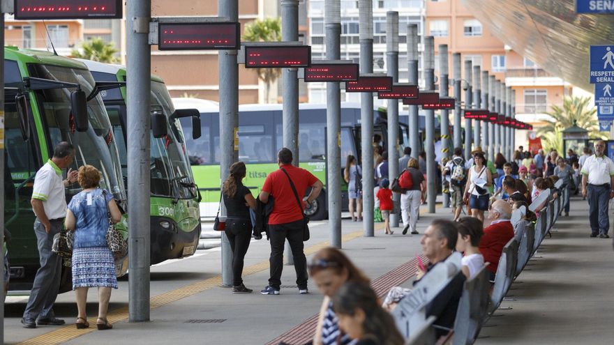Guaguas gratis en Canarias: cómo y quiénes podrán disfrutar del descuento a partir del 1 de enero