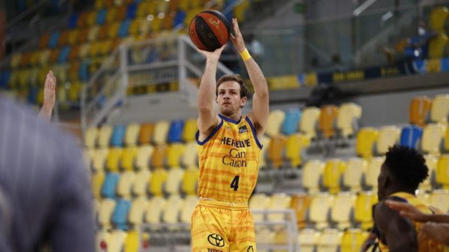 El Herbalife Gran Canaria, a enderezar el rumbo en la ACB frente al poderoso Barça basket