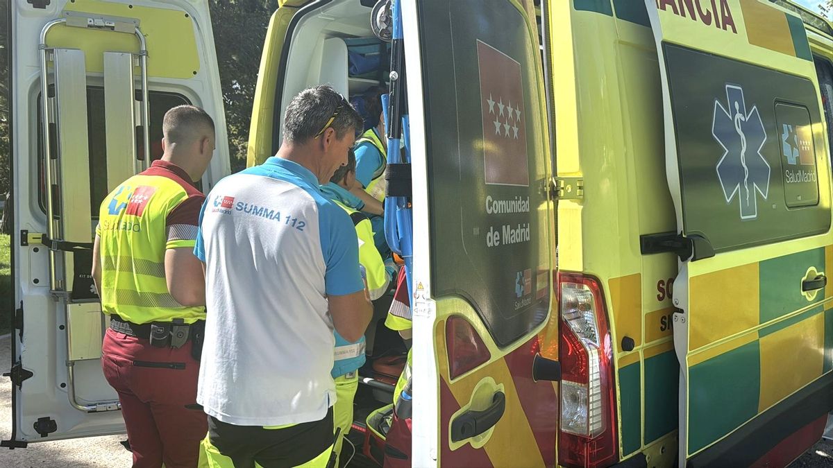 Accidente laboral en el Parque Enrique Tierno Galván: muere un trabajador de 54 años al volcar su vehículo industrial