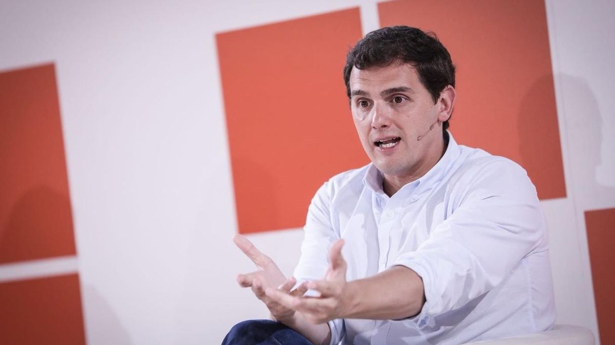 Rivera dice ante Fernando Savater que quiere contar con intelectuales en la plataforma para las elecciones europeas