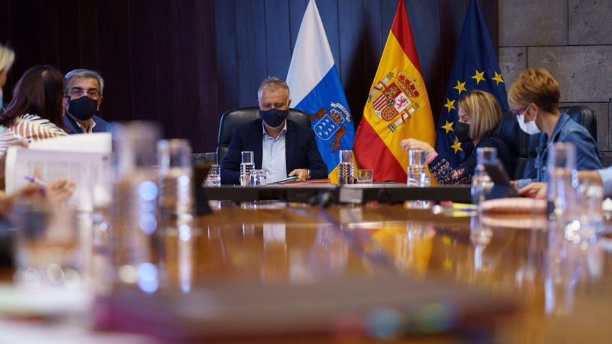 El Gobierno canario adjudica más contratos por la vía de emergencia que la mayoría de autonomías