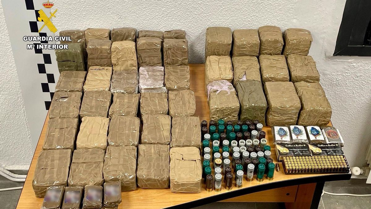 Una denuncia por una posible agresión destapa 27 kilos de hachís y munición en una vivienda de Navalmoral