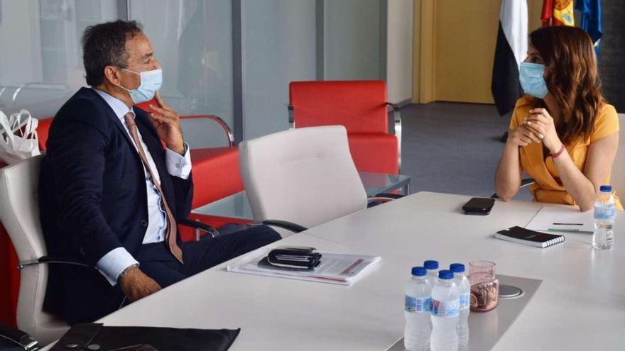 Con la consejera de Cultura, Nuria Flores