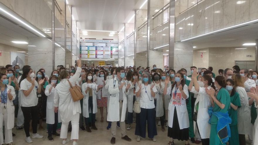 Concentración de médicos madrileños este martes.