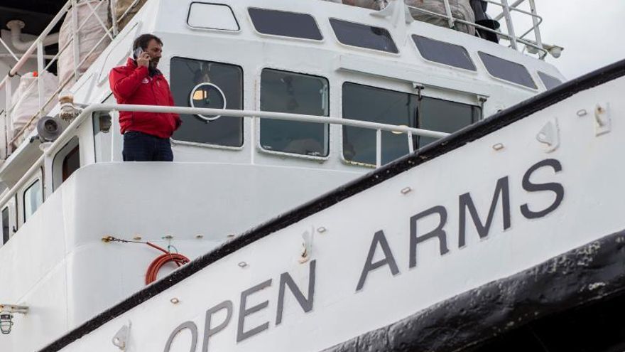 El buque Open Arms arriba a Lesbos (Grecia), donde la ONG inició sus rescates