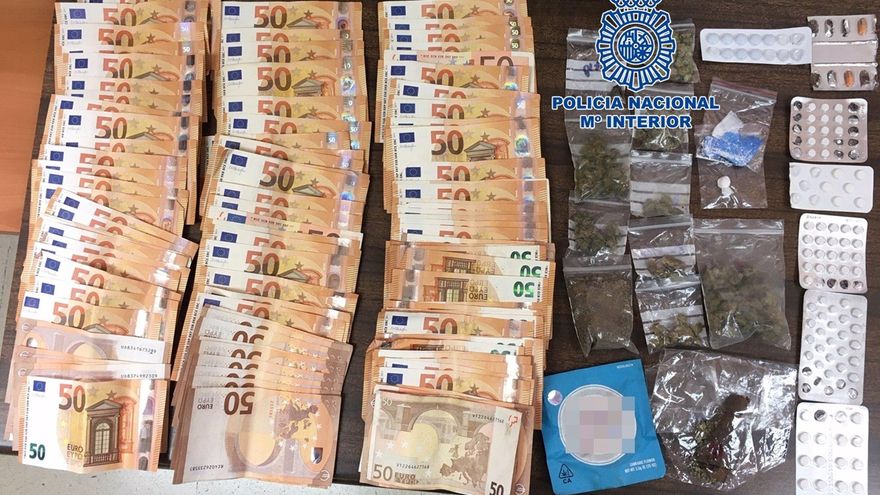 Detenido en una zona de ocio de Arona con 5.900 euros y varias dosis de droga