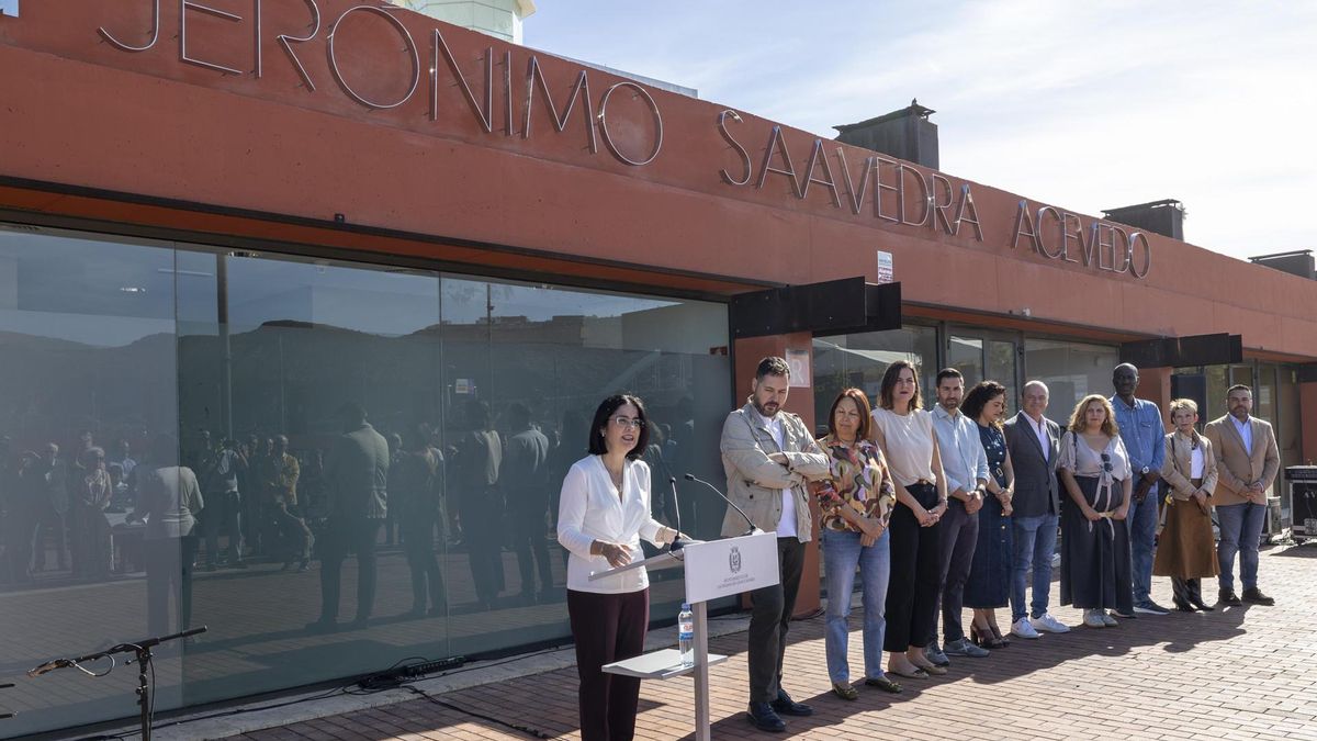 Acto de dedicatoria de la plaza de la Música a Jerónimo Saavedra en Las Palmas de Gran Canaria.