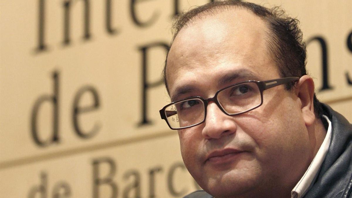 Marruecos detiene al periodista crítico Ali Lmrabet tras su llegada a Tánger desde Barcelona