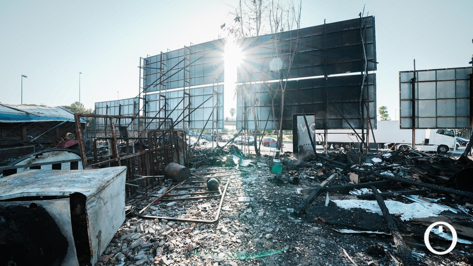 Asentamiento afectado tras el incendio que arrasó varias chabolas