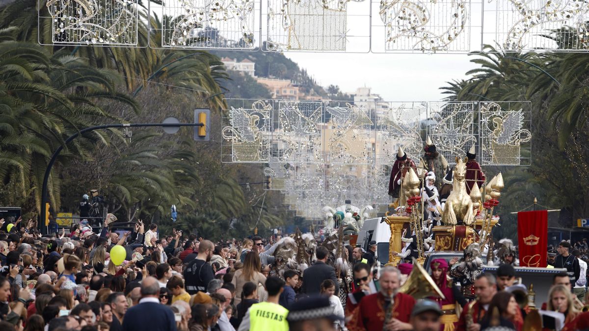 La borrasca 'Francis' obliga a adelantar o modificar el recorrido de cabalgatas de Reyes en Andalucía