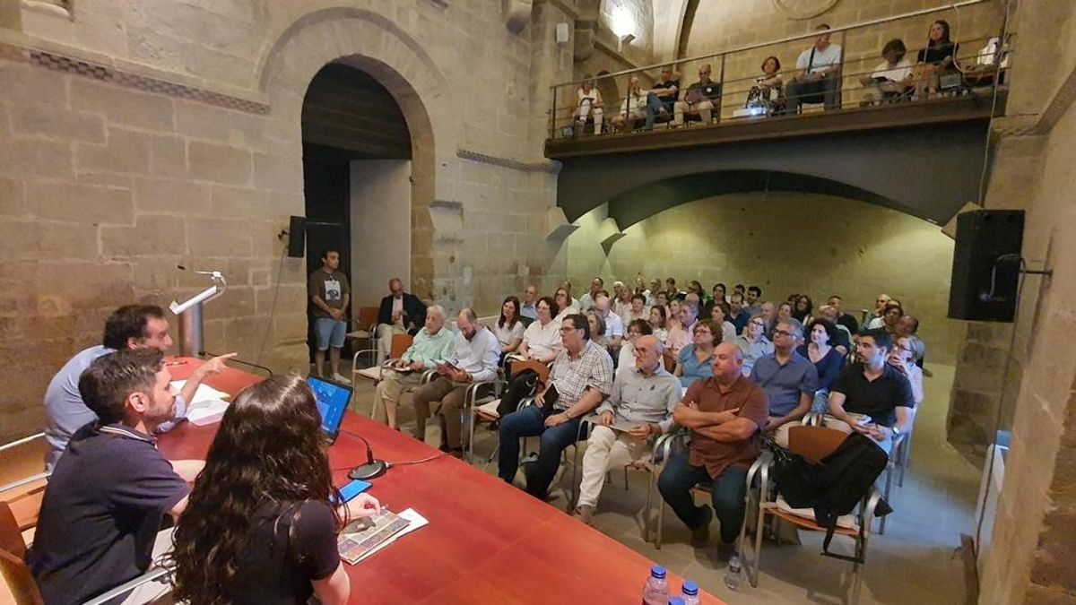 Uncastillo reúne a más de 60 especialistas y aficionados al patrimonio para analizar las 'muchas vidas' del románico