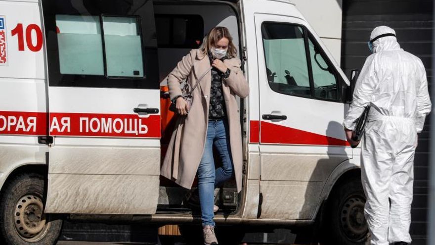 Moscú impone más restricciones para luchar contra la pandemia del coronavirus