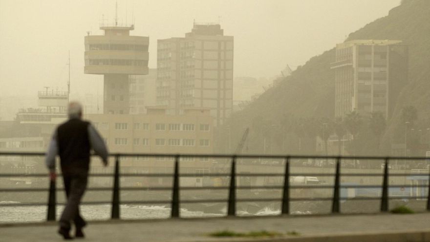 La nube de polvo proveniente del Desierto del Sahara que ha llegado a la península de Yucatán podría tener afectaciones de salud a las personas que ya padecen enfermedades respiratorias previas.