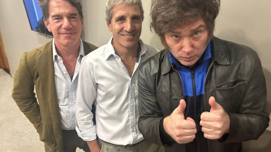 Javier Milei viaja a Estados Unidos acompañado del ex ministro macrista Luis "Toto" Caputo