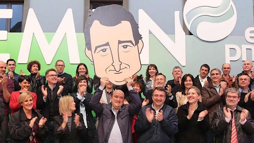 Aitor Esteban prepara el asalto a la presidencia del PNV con el apoyo de buena parte del aparato de Bizkaia