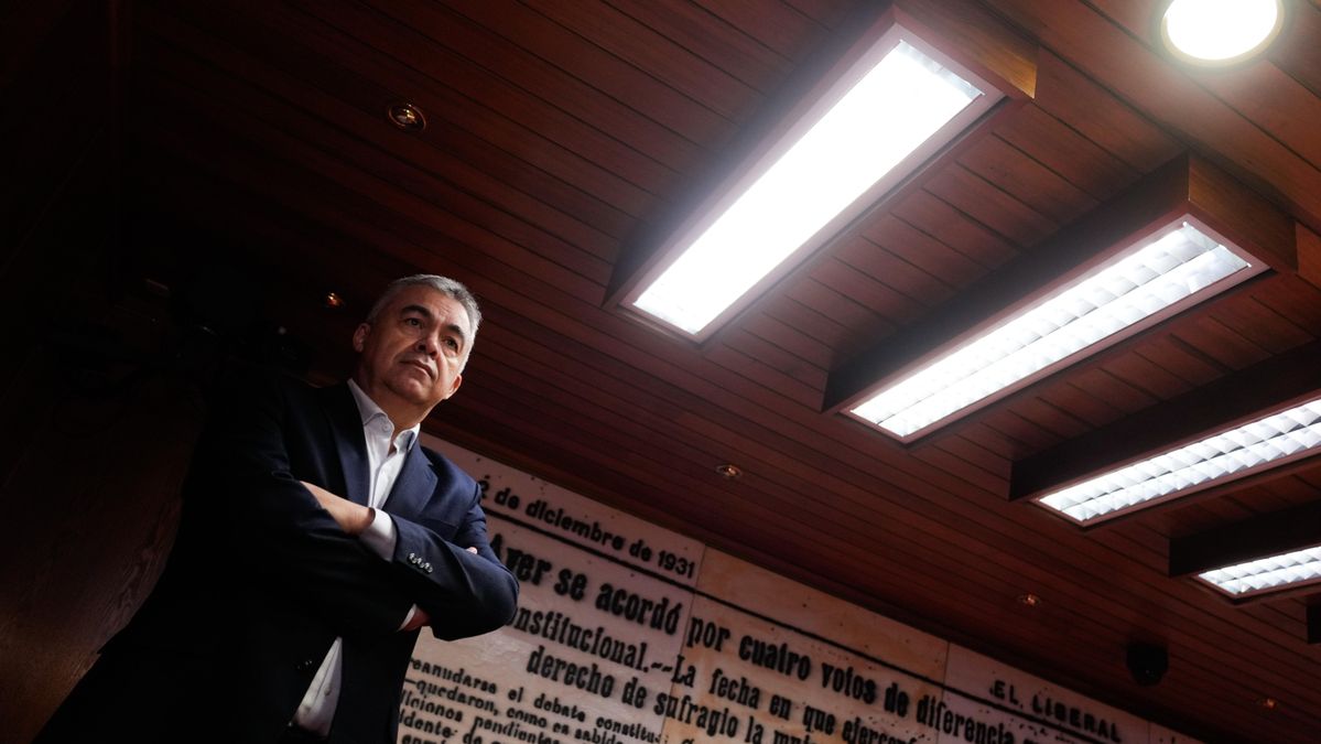 El exdiputado socialista Santos Cerdán a su llegada al Senado este miércoles para su comparecencia en la comisión del caso Koldo. EFE/Borja Sánchez-Trillo