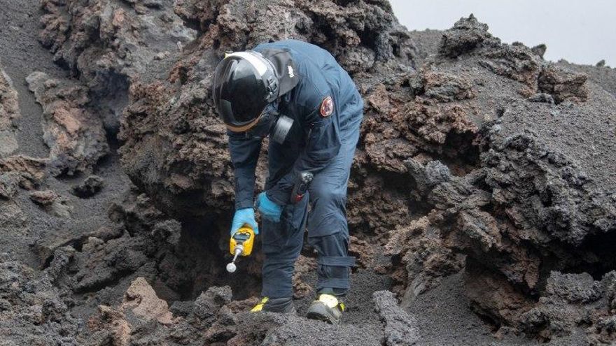 Equipo del Grupo de Riesgos Tecnológicos y Medioambientales de la UME.