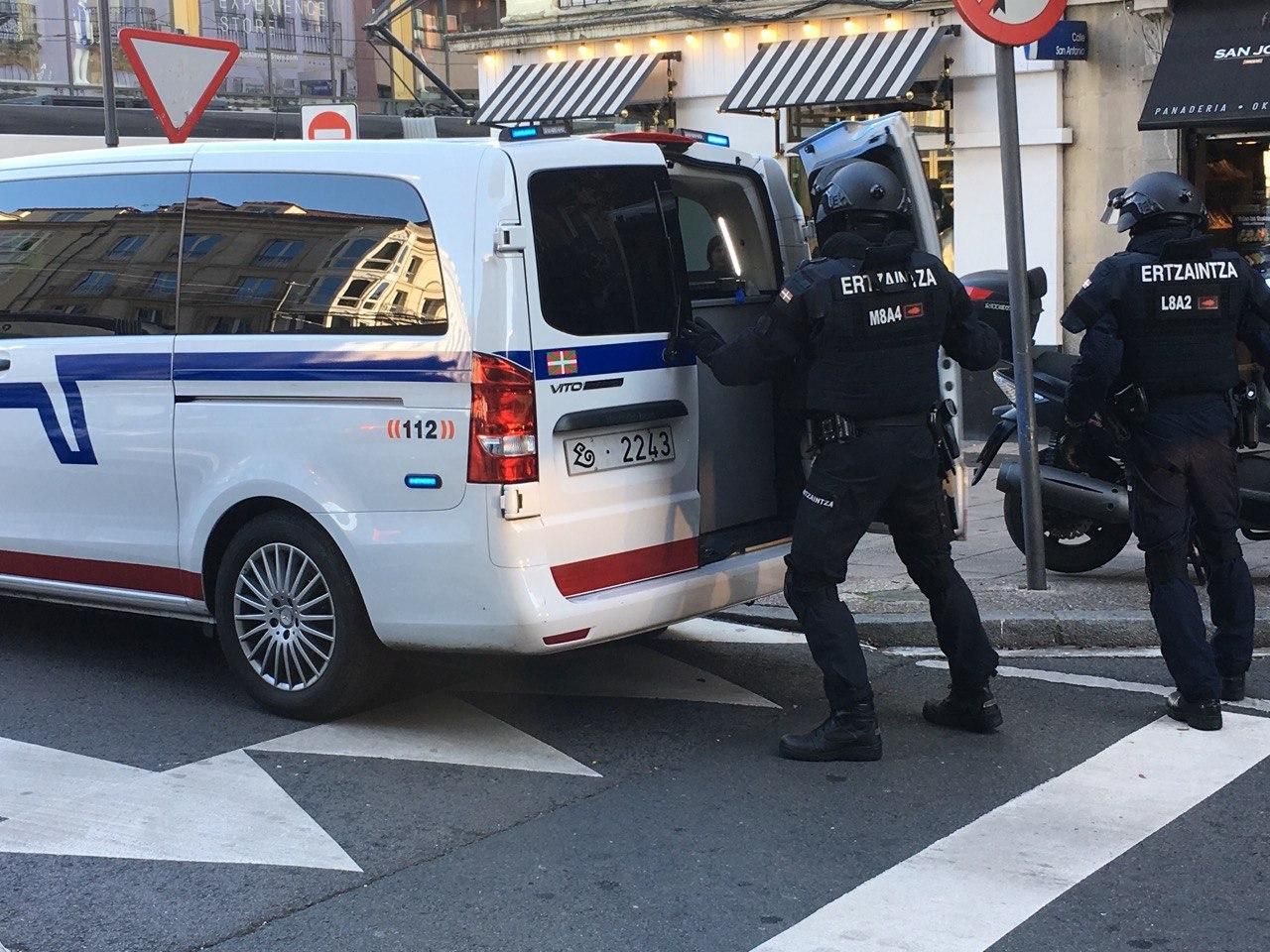 Un modelo de Vito fabricado en Vitoria y utilizado por los equipos de Intervención de la Ertzaintza