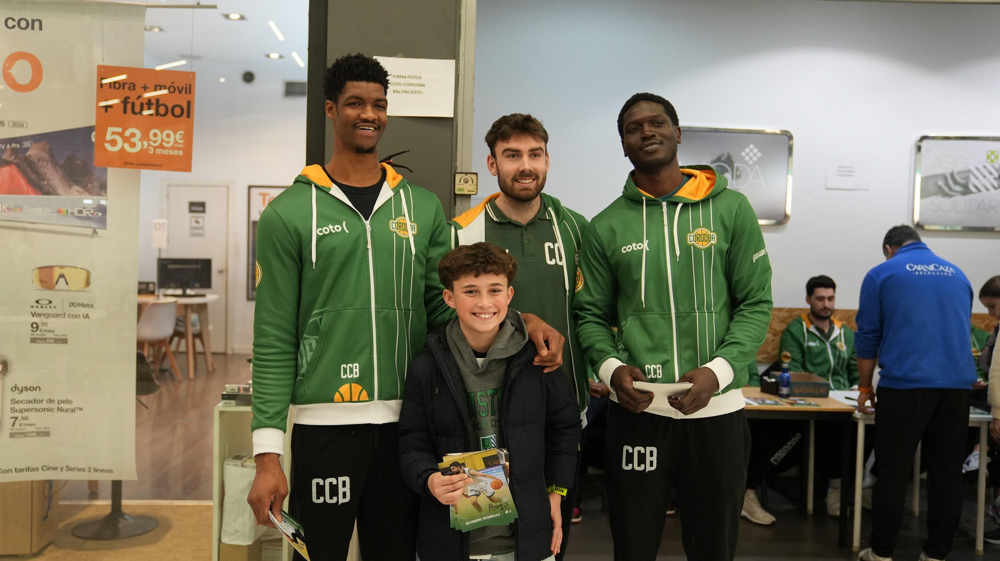 Firma de autógrafos del Coto Córdoba CB.