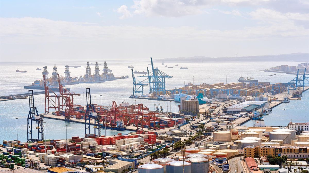 Vista del puerto de Las Palmas.