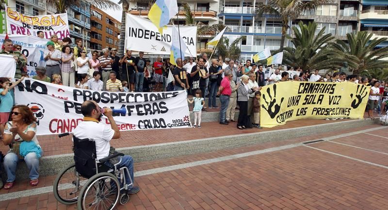 CONCENTRACIÓN CONTRA LAS PROSPECCIONES PETROLÍFERAS (5)