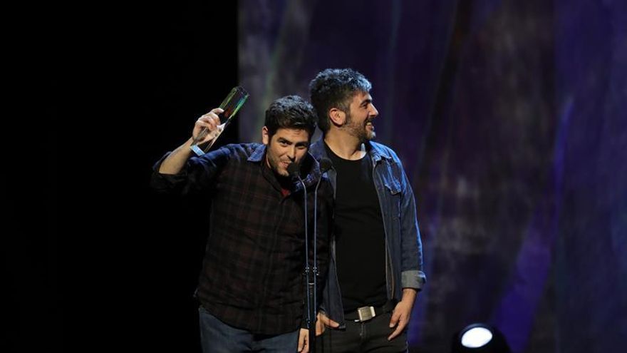 Los hermanos David y José Manuel Muñoz, integrantes de Estopa, han publicado en Twitter un vídeo en el que muestran su apoyo a los trabajadores de Nissan, después de que la compañía japonesa haya anunciado el cierre, a partir de diciembre, de las tres plantas que tiene en Barcelona.