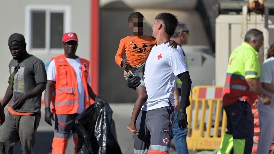 El Gobierno reprocha a Canarias su "tardanza" en el papeleo necesario para trasladar a más menores refugiados a la península