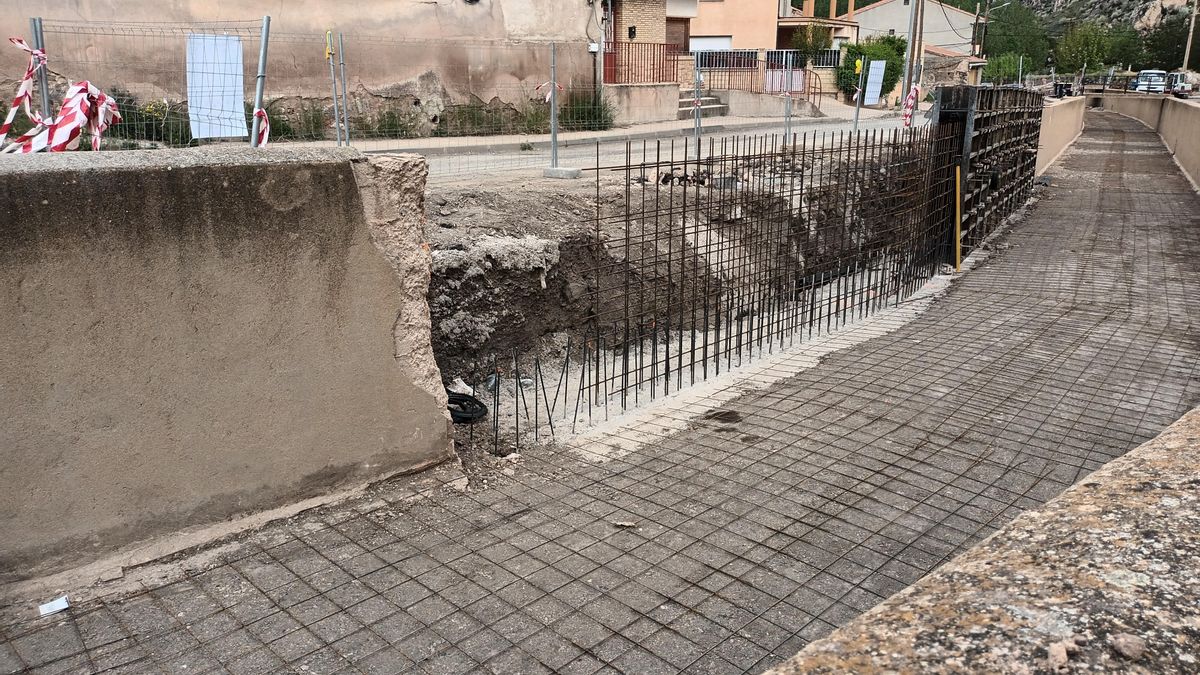 Obras de reparación en Montalbán tras los daños causados por la DANA