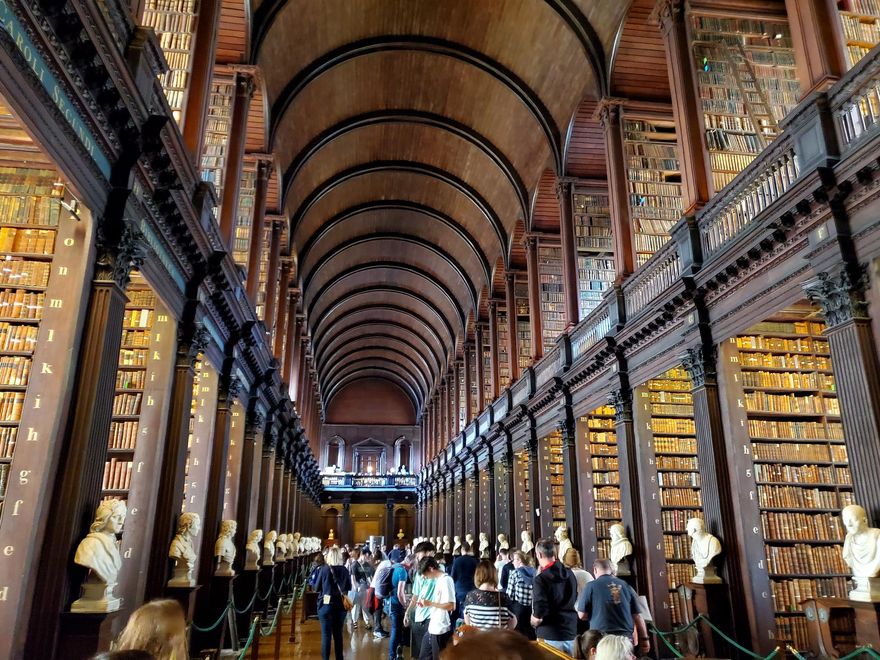 La Sala Larga de la mítica Biblioteca del Trinity College de Dublín.
