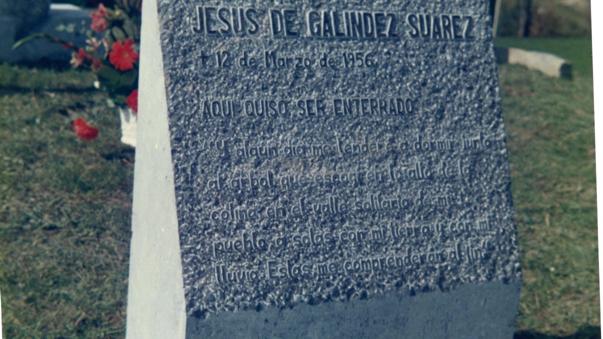 Estela en Amurrio en memoria de Jesús de Galíndez