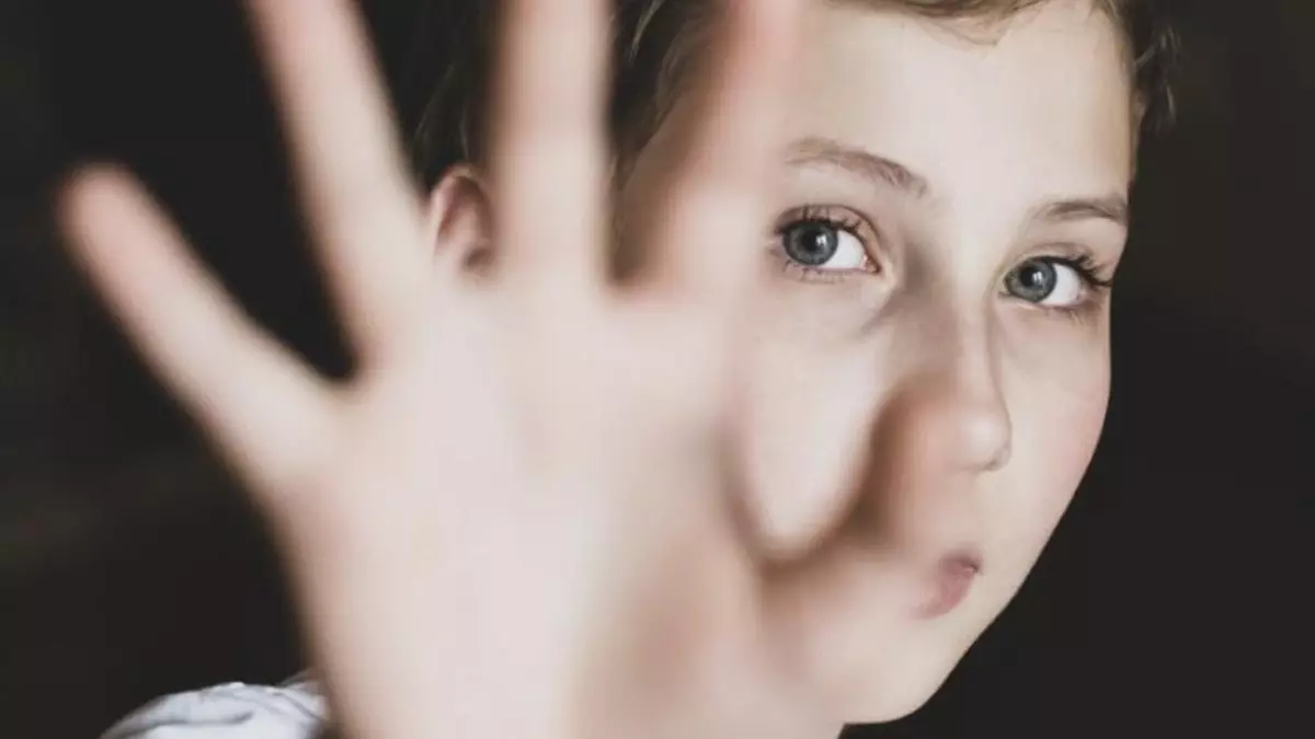 Imagen del cartel de lasj ornadas formativas sobre mecanismos de lucha contra la violencia hacia la infancia y la adolescencia. CABILDO DE LA PALMA