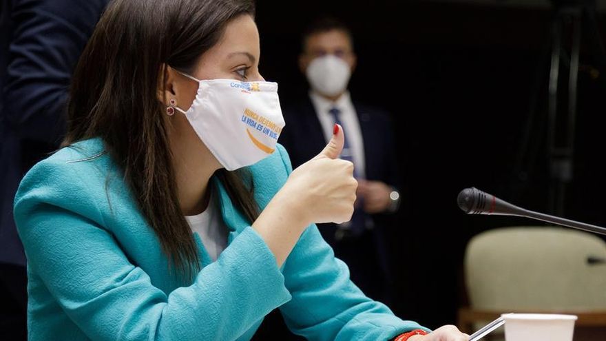 Canarias quiere potenciar la llegada de turistas de larga estancia y confía en recuperar en 2021 el 70% de la conectividad