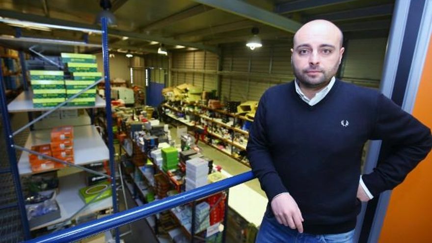 César Sánchez / ICAL Francisco Pérez, propietario de la empresa elclubdelzapato.com en Ponferrada