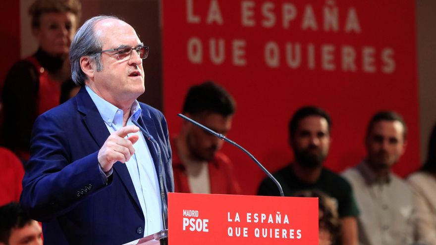 El presidente del Gobierno, Pedro Sánchez, participa este sábado en el acto que supondrá el "pistoletazo de salida" de la campaña "Presidente Gabilondo" junto al candidato del PSOE a la Comunidad de Madrid, Ángel Gabilondo (en la imagen). EFE/Fernando Alvarado/Archivo