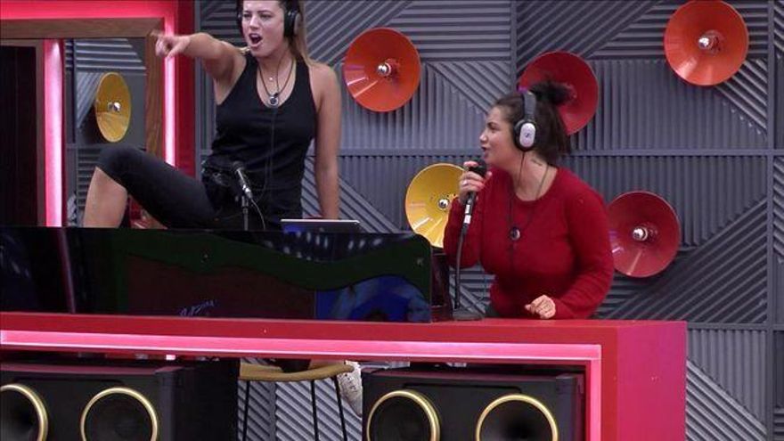 Alyson y Elettra en la radio de 'GH VIP'