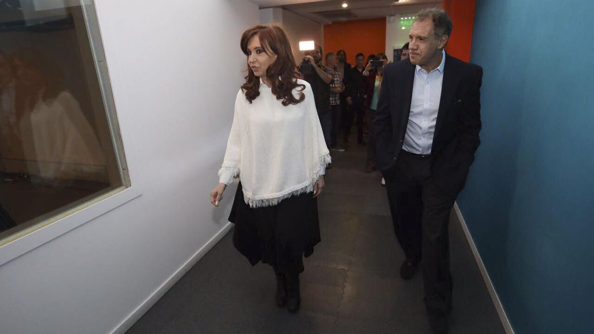 La expresidenta Cristina Kirchner junto a Daniel Hadad en 2017.