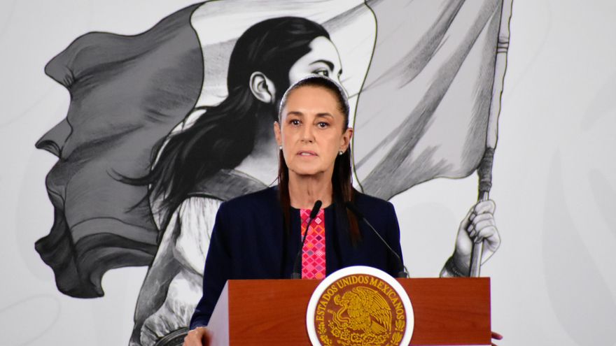 La presidenta mexicana, Claudia Sheinbaum, habla durante una conferencia de prensa