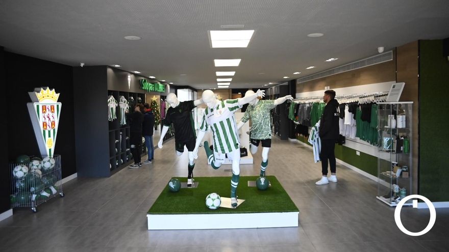 Givova comienza a vender las camisetas del Córdoba CF a un precio inferior